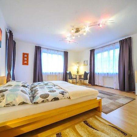 Privatzimmer Haus Erika Sankt Peter-Freienstein Exteriör bild