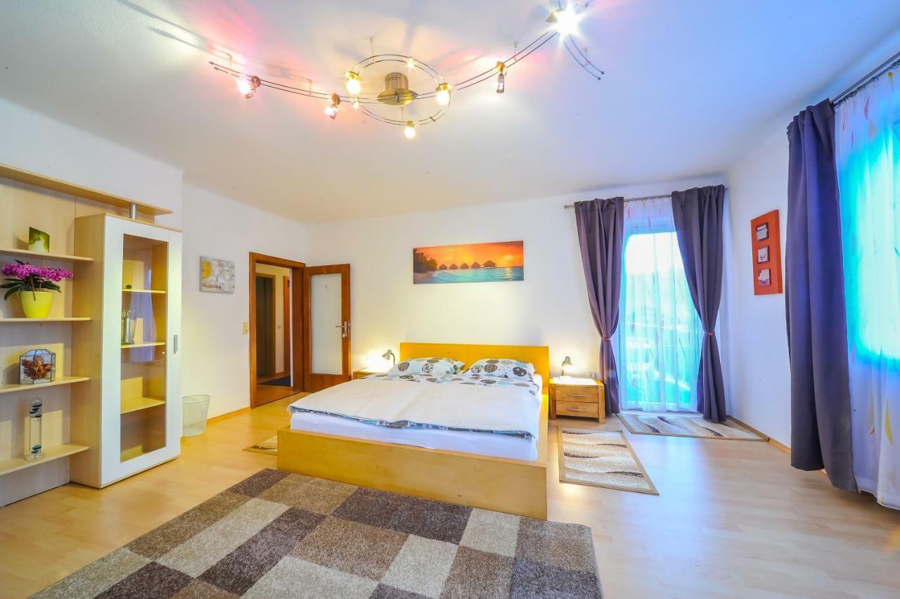 Privatzimmer Haus Erika Sankt Peter-Freienstein Exteriör bild